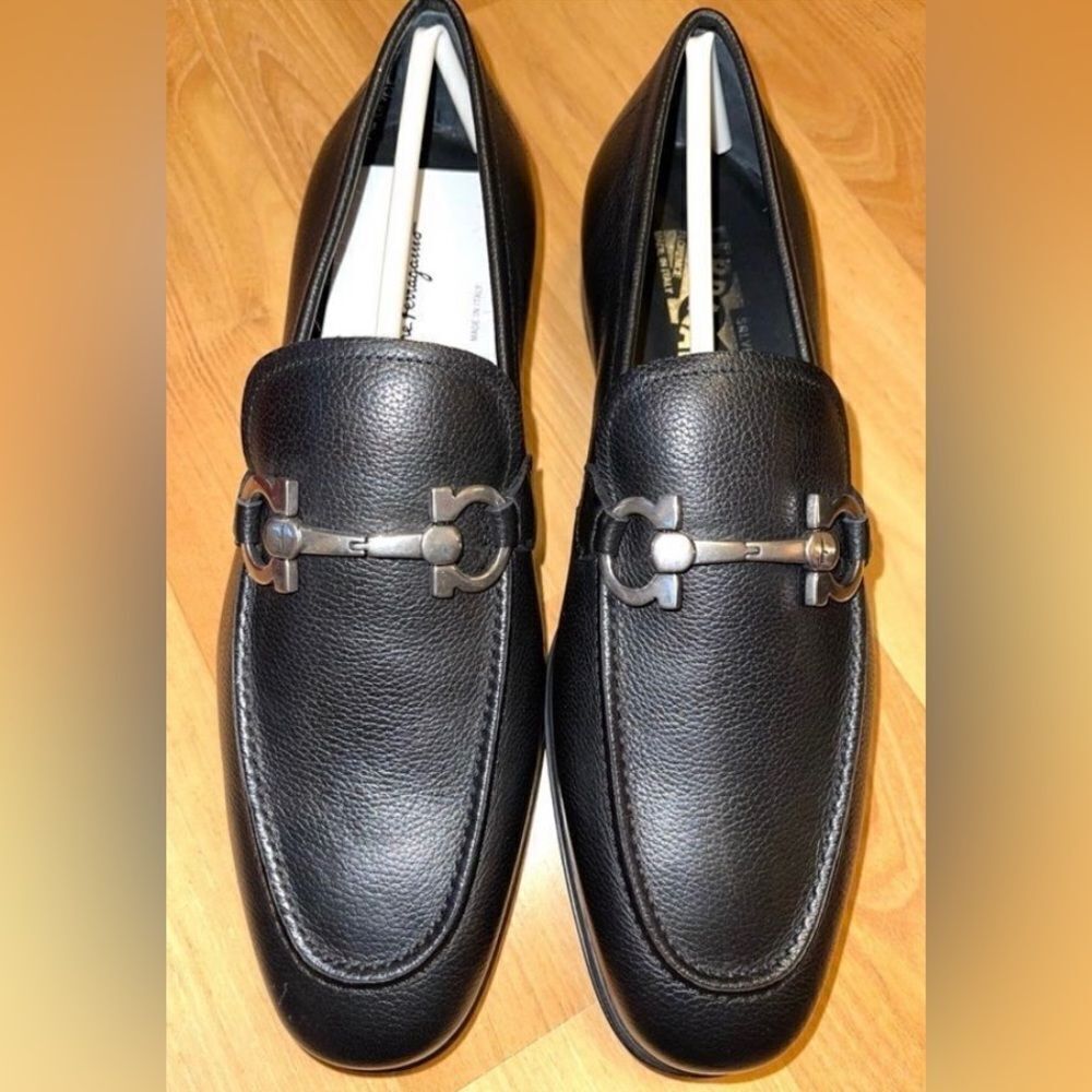 Mens Black Leather FERRAGAMO Loafers Mens Black Leather FERRAGAMO Loafers